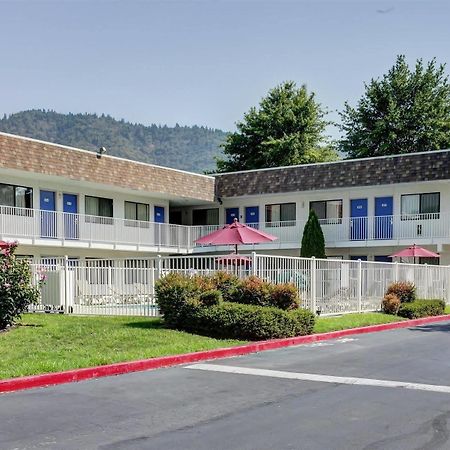 Motel 6-Grants Pass, Or Екстериор снимка